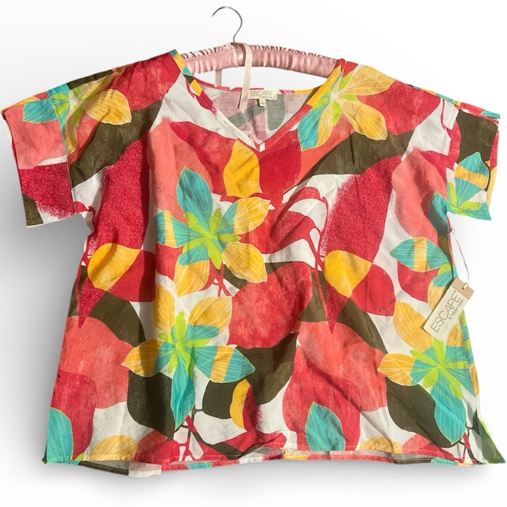 Esqule  Tropical Floral Short Sleeve Tee